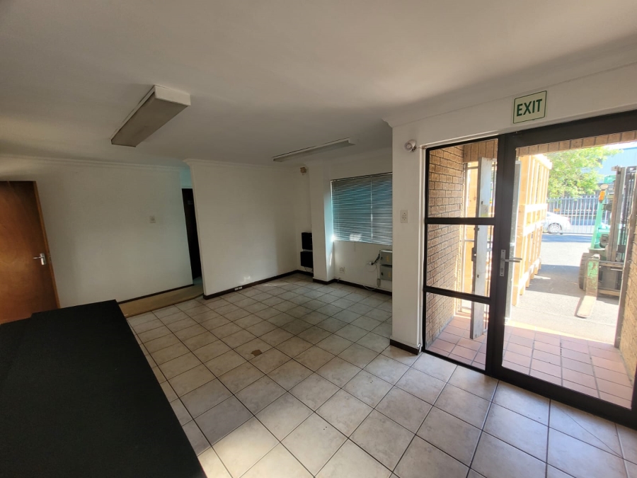 To Let Commercial Property for Rent in Montague Gardens Western Cape